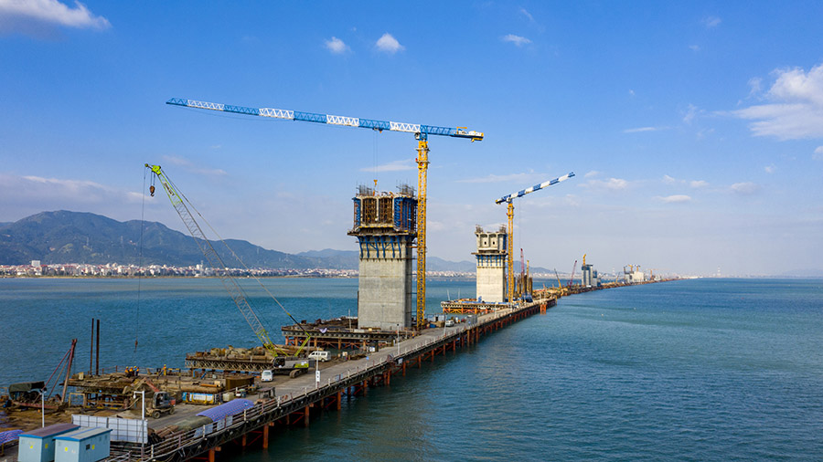 福廈高鐵是中國首條跨海高鐵，全長277.42公里，橋隧占比85%，是東南沿海高速鐵路重要通道。（金偉 攝）