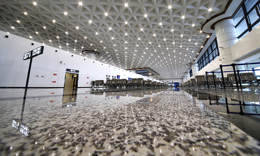 邯鄲機場建成通航后，在完善京津冀交通網絡布局，深入推進京津冀機場運營管理一體化的同時，可以充分發揮邯鄲地處晉冀魯豫四省交界的輻射優勢，加快機場航空運輸主業有效對接融合，完善區域各機場之間的直線航空網絡，服務京津冀協同發展。