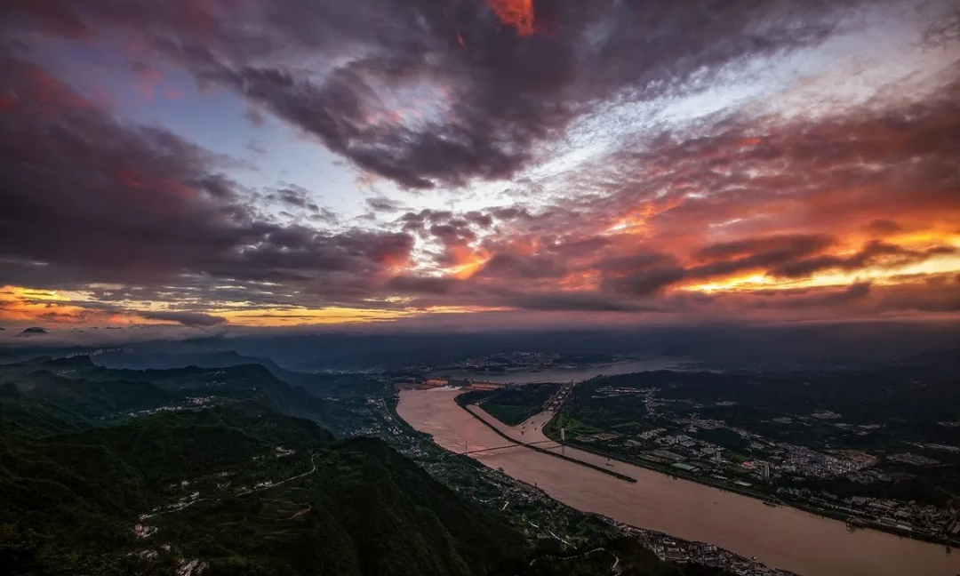 圖為三峽大壩。（長江電力梯調中心 程功 攝）