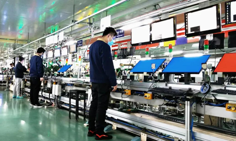 受新冠肺炎疫情影響，社會各行各業(yè)2020年上半年均受不同程度的影響，中國電子面對挑戰(zhàn)，全力以赴推進全方位超常規(guī)創(chuàng)新，取得一系列突破，上半年旗下冠捷科技整體利潤較去年同期增長約47%。其中，顯示器市場份額提升了0.7%，加上主要客戶的增長量，出貨量市場份額提高約2%，交出了一張靚麗成績單。