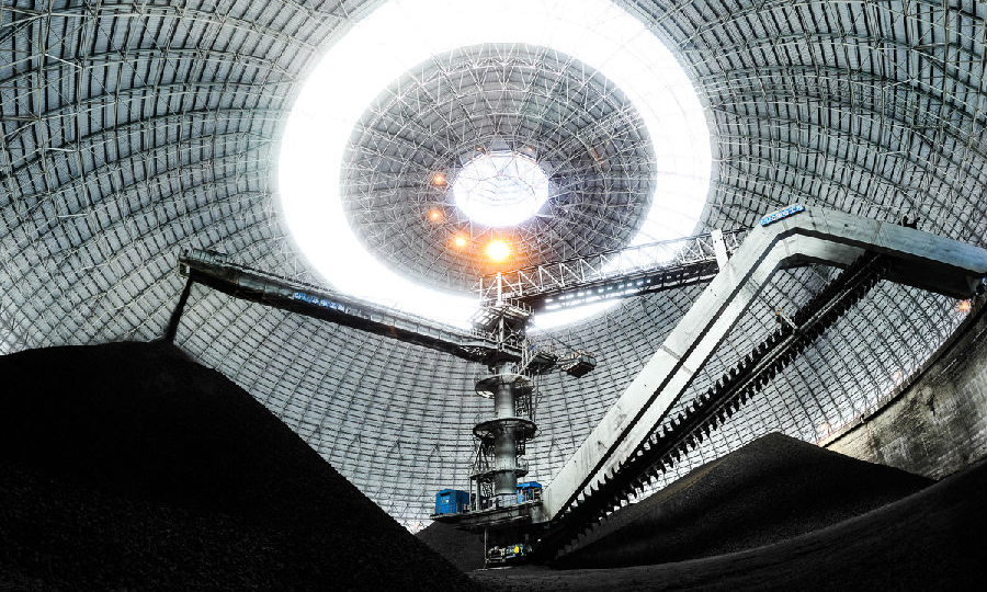 目前神寶能源有兩套地面生產系統倉儲能力20萬噸，快速定量裝車能力達每50秒一節車皮，形成現代化集約規模化大生產格局，煤炭生產能力迅速提升。