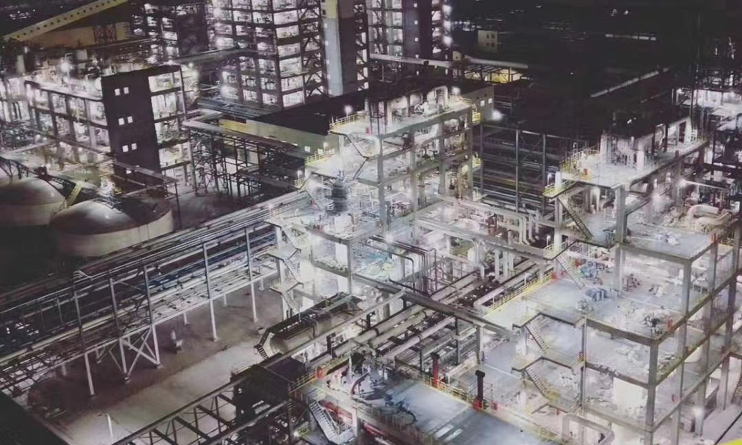 中國化學(xué)工程承建項目五月份施工高潮不斷，捷報頻傳。5月29日，中國化學(xué)工程六化建承建的寧夏寶豐能源集團股份有限公司焦炭氣化制60萬噸/年烯烴項目220萬噸/年甲醇合成裝置產(chǎn)出合格MTO級甲醇。