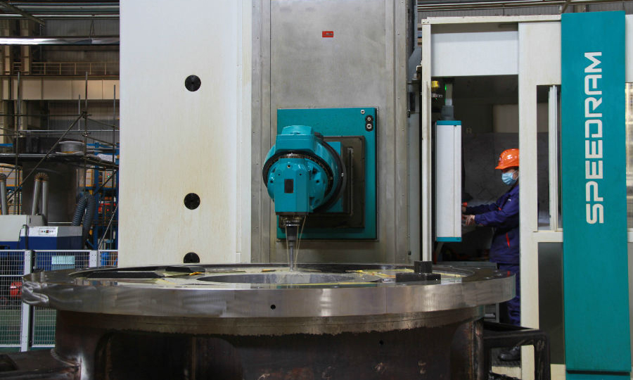 哈電集團動裝公司在做好疫情防控工作的同時，精準有序抓好復工復產，通過一系列行之有效的舉措，全力確保田灣項目關鍵設備生產和其它國家重點工程項目關鍵設備生產進度不受影響。