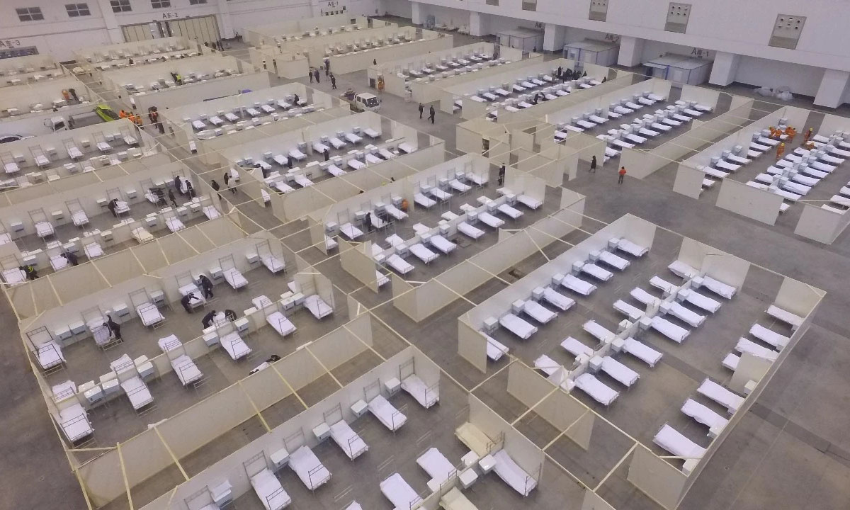 武漢客廳“方艙醫院”現場圖。