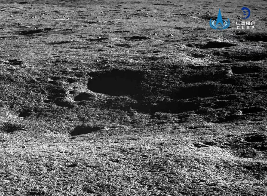 月球背面地質環境非常復雜，“玉兔二號”巡視器采取穩步慢速的行駛方式，路線規劃基于科學合理，“玉兔二號”巡視器已累計行駛345.059米。在第十二月晝期間，“玉兔二號”巡視器按規劃路線繼續移動，并在多個探測點進行相關探測工作，紅外光譜儀、全景相機、中性原子探測儀、測月雷達按計劃開機工作，繼續獲取科學探測數據。嫦娥四號著陸器上月球中子及輻射劑量探測儀、低頻射電譜儀工作正常。