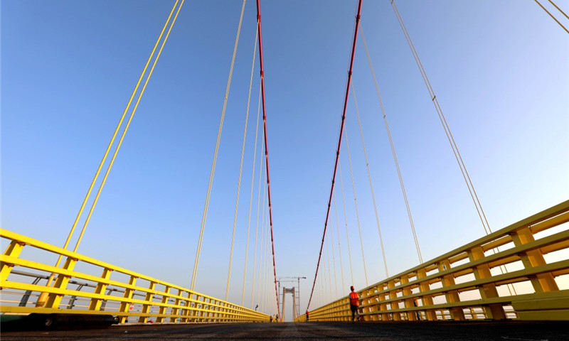 這是在莫桑比克馬普托拍攝的馬普托跨海大橋。（新華社記者 王騰 攝）