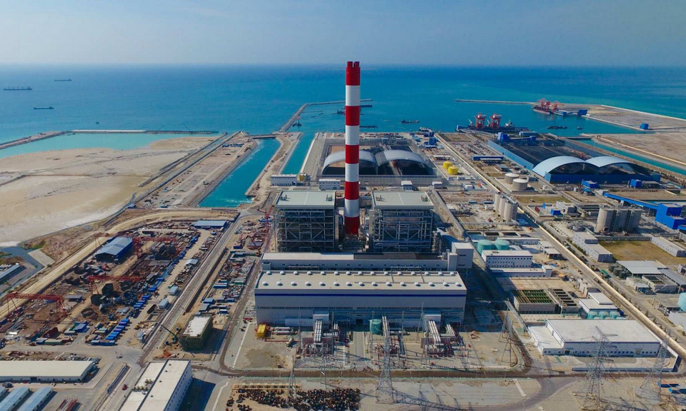 這是2018年4月6日在越南南部平順省拍攝的永新燃煤電廠一期BOT項目的鳥瞰圖。越南永新燃煤電廠一期BOT項目由中國南方電網(wǎng)投資，建成后將成為越南最先進的能源基地。新華社發(fā)