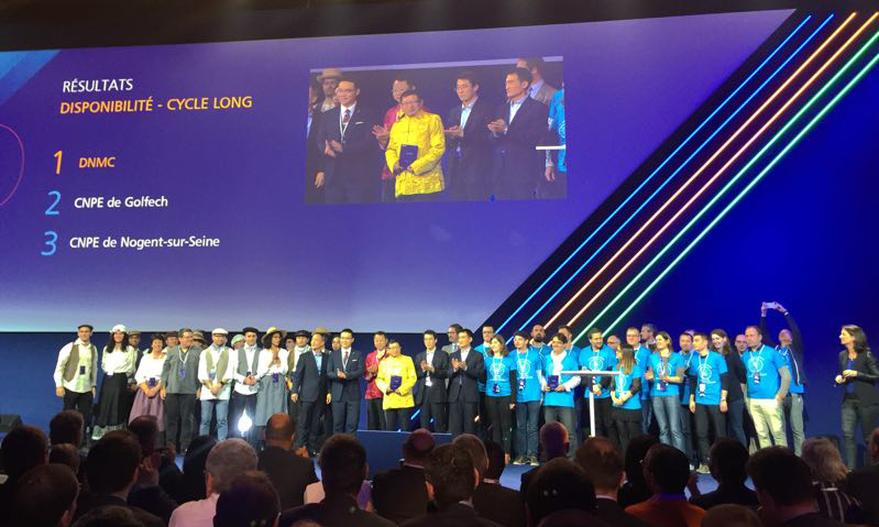 法國(guó)當(dāng)?shù)貢r(shí)間3月28日，在巴黎舉行的法國(guó)電力公司（EDF）2017年度國(guó)際同類(lèi)型機(jī)組安全業(yè)績(jī)挑戰(zhàn)賽頒獎(jiǎng)儀式上，中國(guó)廣核集團(tuán)旗下的大亞灣核電運(yùn)營(yíng)管理有限責(zé)任公司榮獲“核安全/自動(dòng)停堆”和“能力因子”兩項(xiàng)第一名，至此，大亞灣核電公司在該挑戰(zhàn)賽中已累計(jì)獲得38項(xiàng)次第一名。