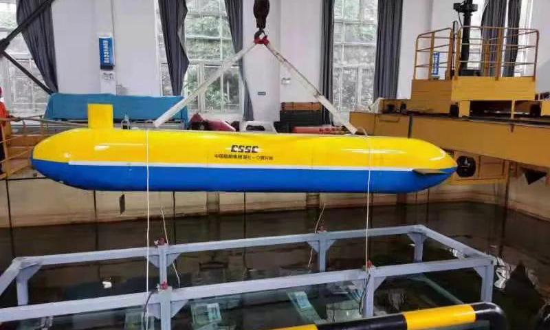 本次海試中，全海深無人自主潛航器先后完成多次下潛航行試驗，具備水下自主定深及定高航行、區域自主巡航、全海深視頻攝像、溫鹽剖面觀測等功能，是目前國內航速最快、續航里程最長的全海深無人自主潛航器。2019年，七一〇所承擔了山東省重大科技創新工程專項項目“面向復合雙功能的萬米AUV核心關鍵技術研究”，主要任務目標為研制一臺全海深無人自主潛航器，并完成萬米級海上驗證試驗。