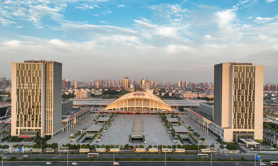 京唐城際鐵路開通后，打通了北京通州至唐山的城際通道，有力支撐京津唐地區經濟一體化發展，對帶動北京通州、河北香河、天津寶坻以及唐山的經濟協同發展具有重要意義。