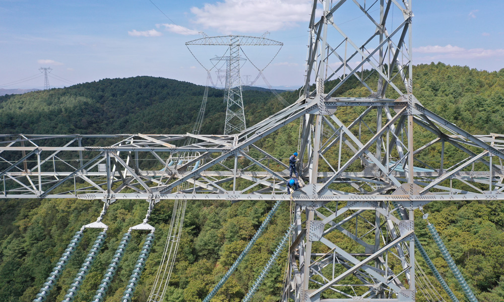 世界首個特高壓多端混合直流輸電工程年度檢修現(xiàn)場。