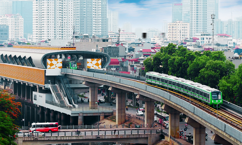 中國(guó)中鐵承建的越南河內(nèi)輕軌（吉靈—河?xùn)|）是越南第一條城市輕軌，也是“一帶一路”倡議與越南“兩廊一圈”規(guī)劃對(duì)接的示范工程。該項(xiàng)目是中越互利務(wù)實(shí)合作穩(wěn)步前進(jìn)的橋梁和紐帶，構(gòu)建了良性互動(dòng)的“走出去”生態(tài)圈，讓“中國(guó)制造”“中國(guó)名片”再次閃耀國(guó)際舞臺(tái)。