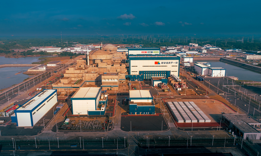 近日，隨著168小時試運行試驗圓滿完成，中廣核廣西防城港核電站4號機組正式具備商業(yè)運行條件。隨著該機組的投產(chǎn)發(fā)電，標志著中廣核“華龍一號”示范工程全面建成。