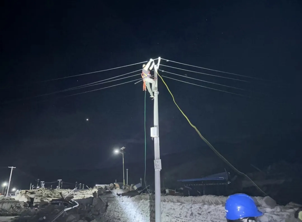 截至1月7日23時30分，定日縣縣城及協格爾鎮、崗嘎鎮、加措鄉、絨轄鄉、扎西宗鄉、長所鄉、克瑪鄉已恢復供電。