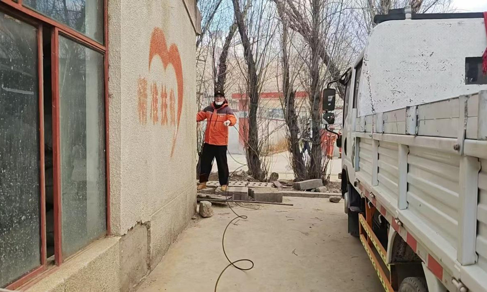 目前，中國聯通在日喀則范圍內所有縣域環路運行正常，無通信全阻鄉鎮，定日縣措果鄉、長所鄉、曲洛鄉聯通信號已全部搶通。中國聯通應急通信保障人員仍在現場緊張開展網絡搶修與維護，將按照抗震救災應急指揮部的部署要求，全力以赴做好災后通信保障工作。　