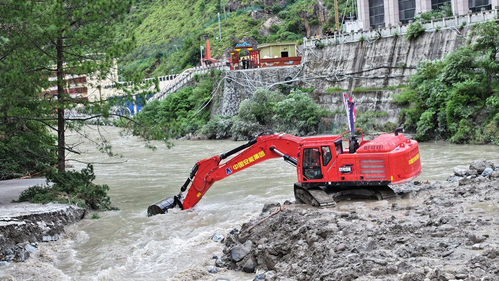 7月8日凌晨5時45分許，西藏吉隆縣境內東林藏布河河水暴漲，吉隆口岸熱索橋（友誼橋）被沖毀，造成中國一側11人失聯（其中項目施工點工人9人、公路養護民工2人）。中國安能專業救援力量迅速響應，星夜馳援，經過連續多日科學高效的搶險作業，于7月14日完成河道清障疏浚并實現泄洪，有效降低淹沒區水位，恢復吉隆藏布河正常行洪能力。