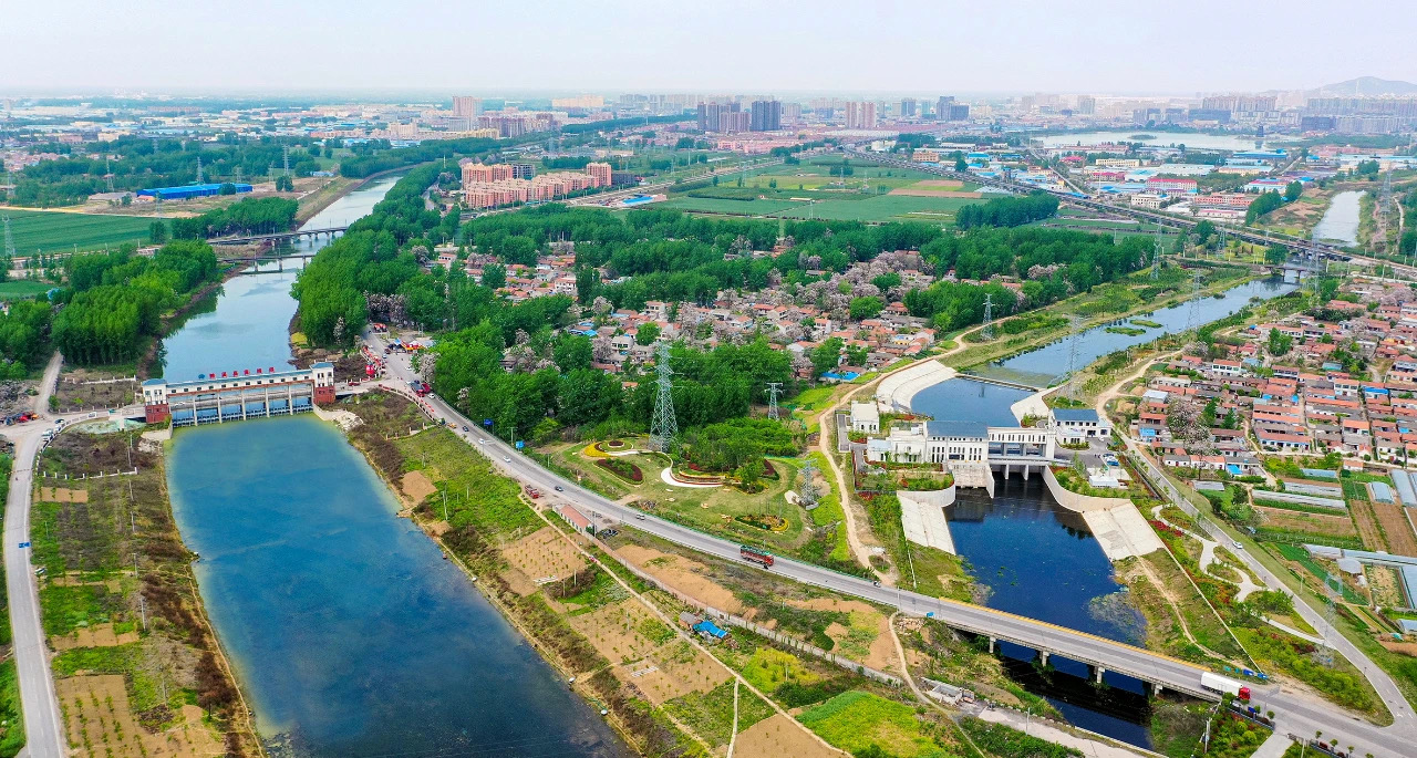 近日，由中國建筑旗下中建八局承建的淮北市城鄉供水一體化地表水源工程竣工。項目通水后標志著淮北市將告別依賴地下水的歷史，兩百萬城鄉居民共飲地表優質水的夢想成為現實。