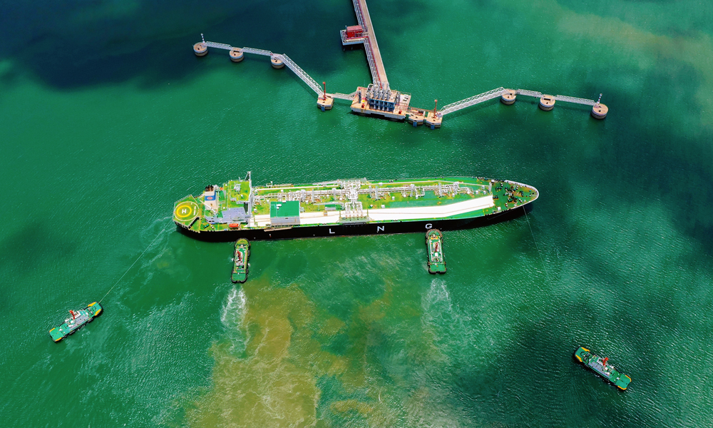 近日，中國海油旗下湄洲灣“綠能港”累計接卸液化天然氣（LNG）超5000萬噸，為助力福建及周邊地區經濟社會高質量發展和生態文明建設貢獻海油力量。