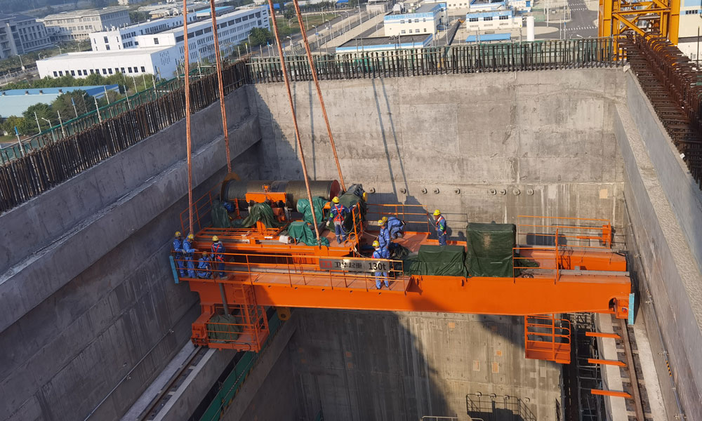 中國華能昌江核電3號機組130t乏燃料容器吊車成功吊裝就位。