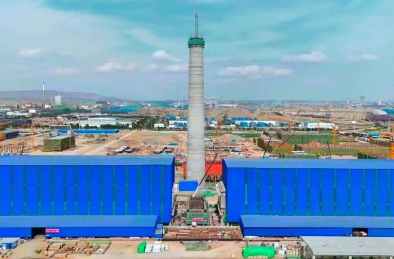 西來峰360萬噸/年搗固焦項目采用2座65孔6.78米大容積搗固焦爐，年產干全焦160萬噸。劉凱 攝