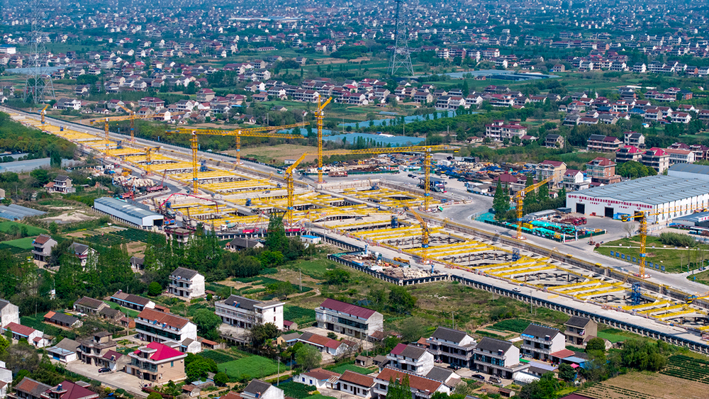 北沿江高鐵（即滬渝蓉高速鐵路上海至合肥段）是國家中長期鐵路網規劃“八縱八橫”中沿江通道的骨干線路，項目的建設將進一步完善沿江高鐵通道，構建長江經濟帶綜合立體交通走廊，促進區域經濟社會協調發展。