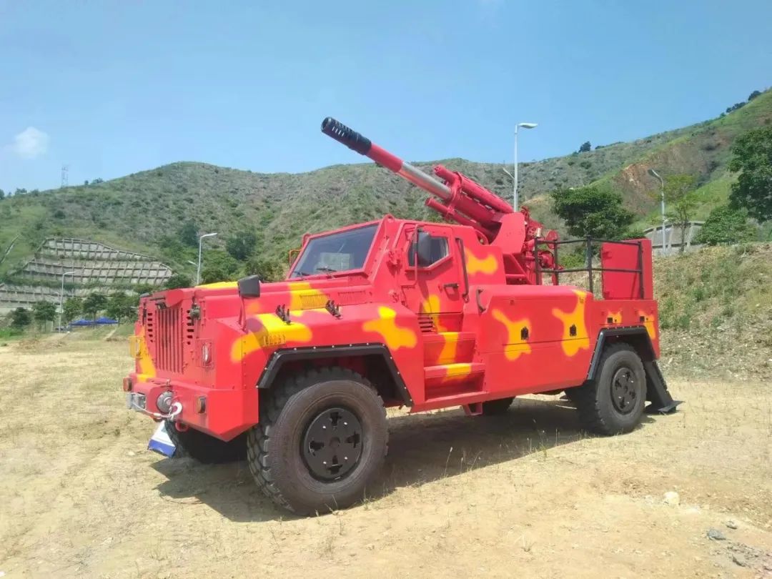 4x4車載遠程滅火炮.jpg 4x4車載遠程滅火炮.jpg