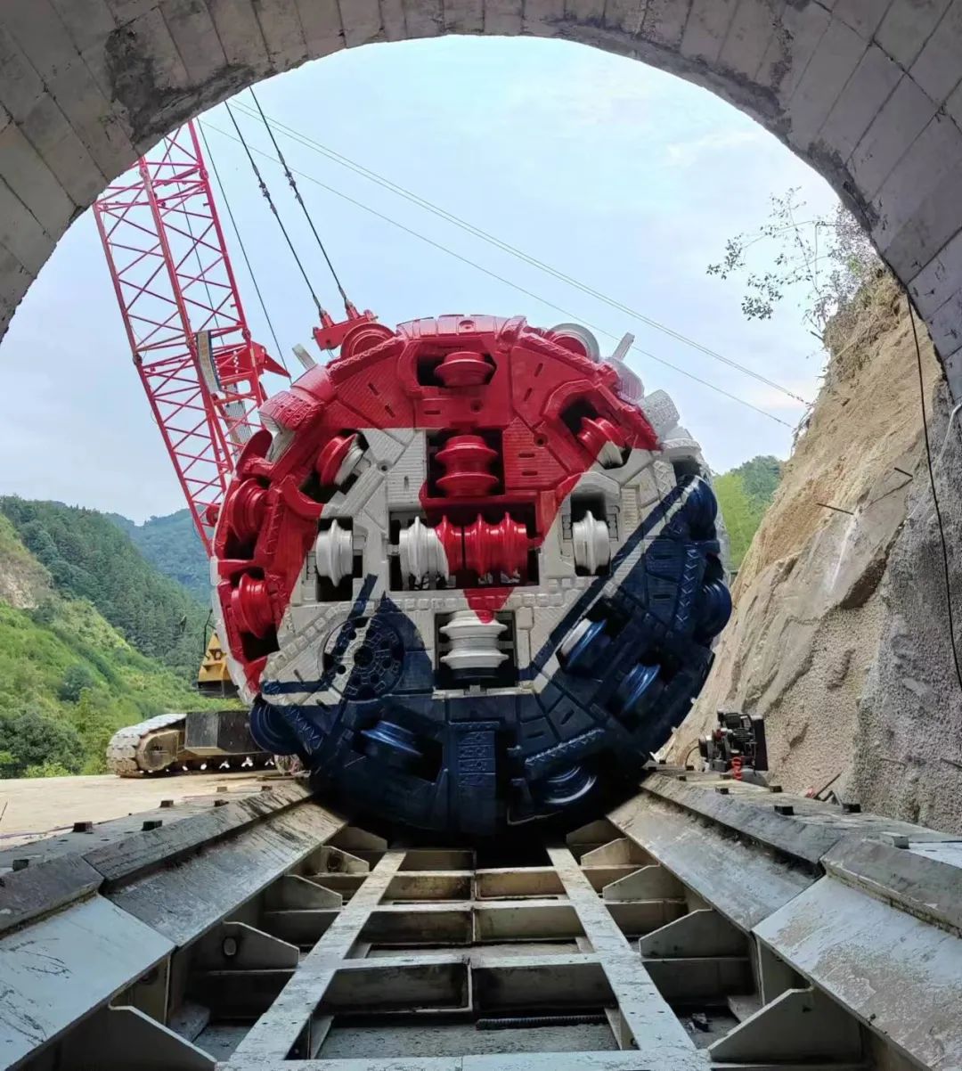 圖二:“木蘭號”TBM.jpg 圖二:“木蘭號”TBM.jpg