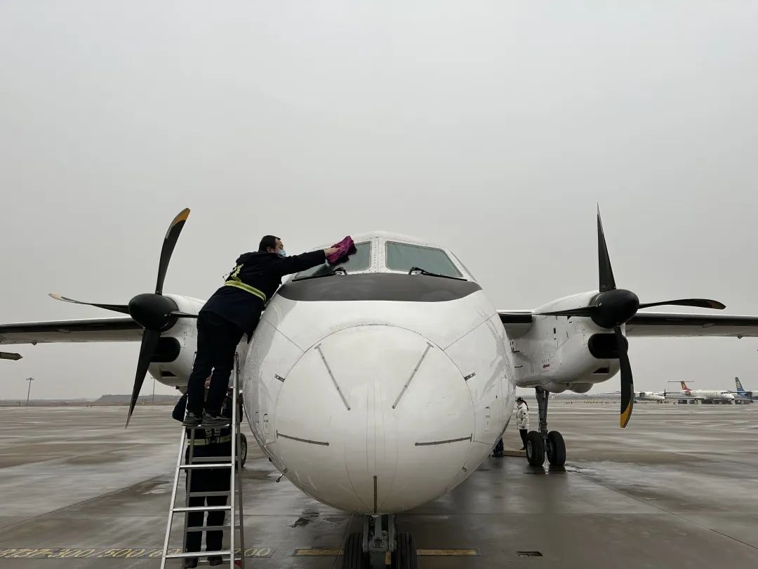 新舟增雨02.jpg 新舟增雨02.jpg