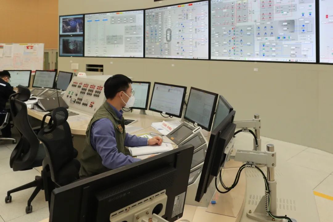 中廣核廣西防城港核電站3號機組主控室.jpg 中廣核廣西防城港核電站3號機組主控室.jpg