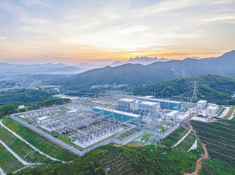 閩粵聯(lián)網(wǎng)工程投產(chǎn)前大景圖。 (資料圖片).jpg 閩粵聯(lián)網(wǎng)工程投產(chǎn)前大景圖。 (資料圖片).jpg