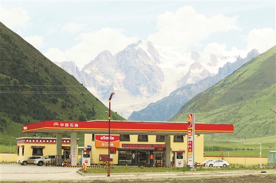 圖為馬尼干戈LNG加氣站。貢布 攝.jpg