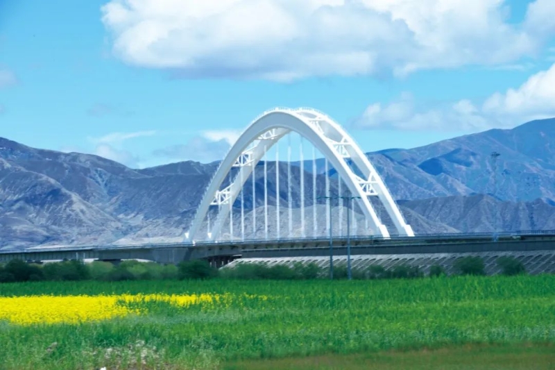 西藏拉日鐵路.jpg 西藏拉日鐵路.jpg