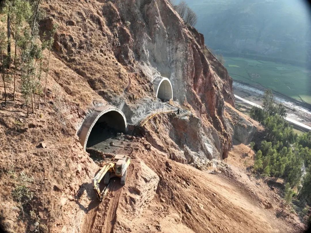 牟定至元謀高速公路.jpg 牟定至元謀高速公路.jpg