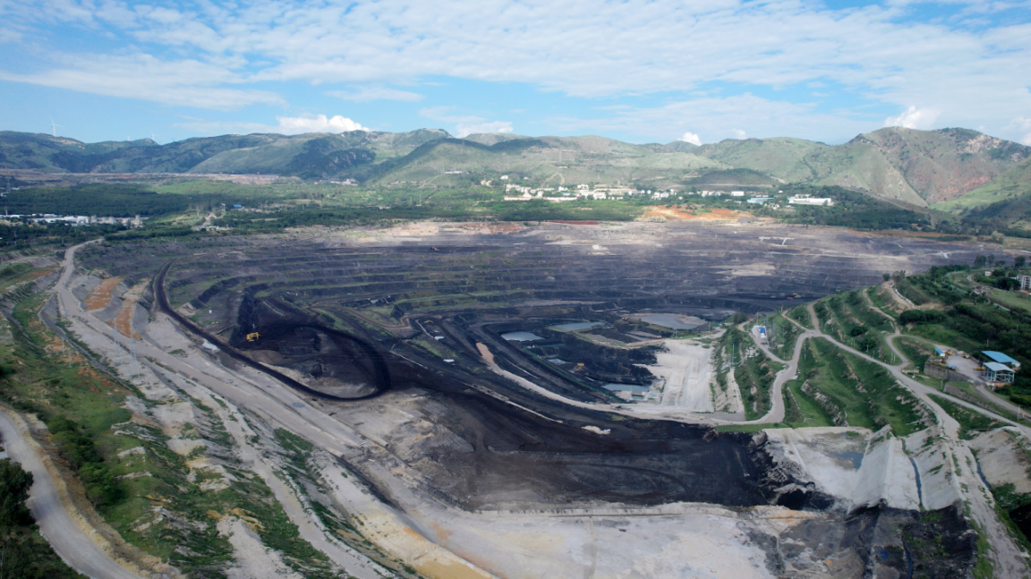 能投集團所屬小龍潭露天煤礦.png