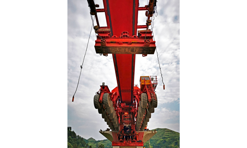 張吉懷鐵路通車后，從懷化到張家界時間將由3.5小時縮短至1小時，到長沙2小時以內，對促進大湘西旅游發展、推進脫貧攻堅、擴大對外開放等具有重要意義。