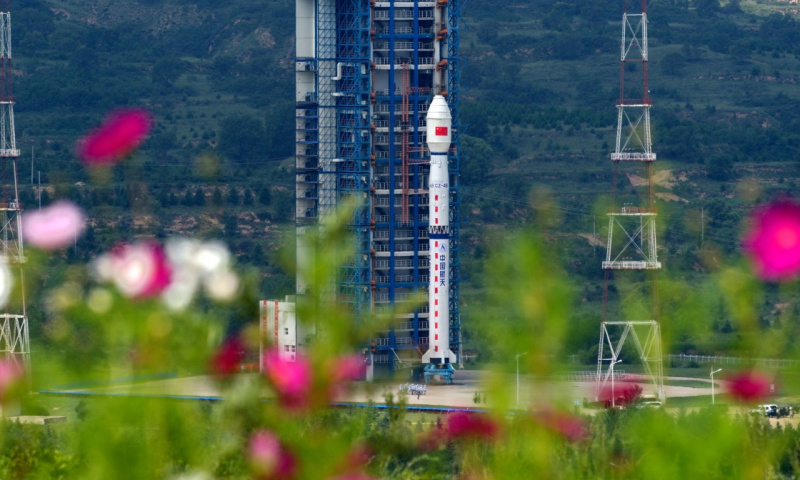 高分十一號衛星由航天科技集團五院抓總研制，是高分辨率對地觀測系統國家科技重大專項安排的光學遙感衛星，地面像元分辨率最高可達亞米級。（新華社記者 曹陽 攝）